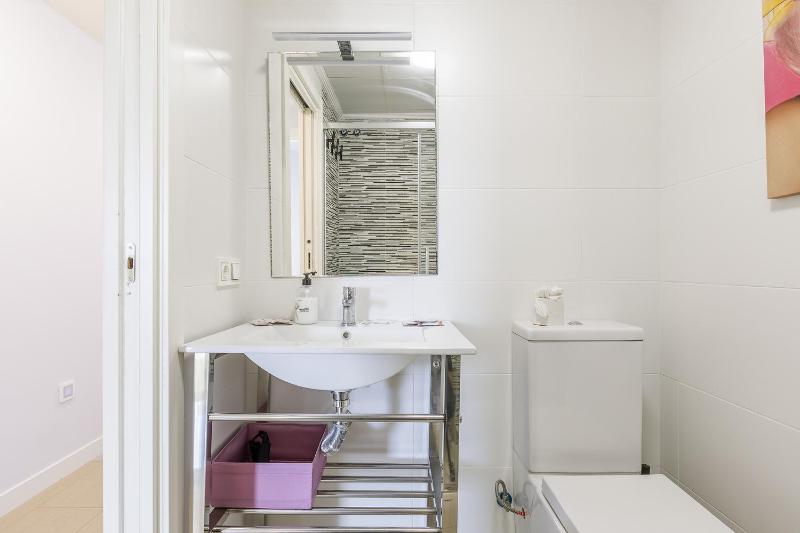 A&N Luxury Penthouse with Panoramic Terrace & Pool - image 30