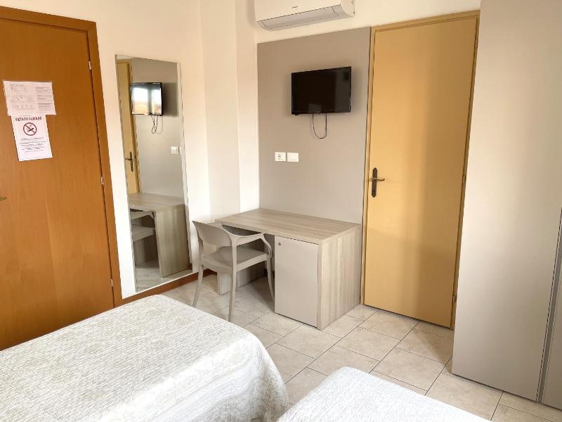 Double or Twin Room image 1