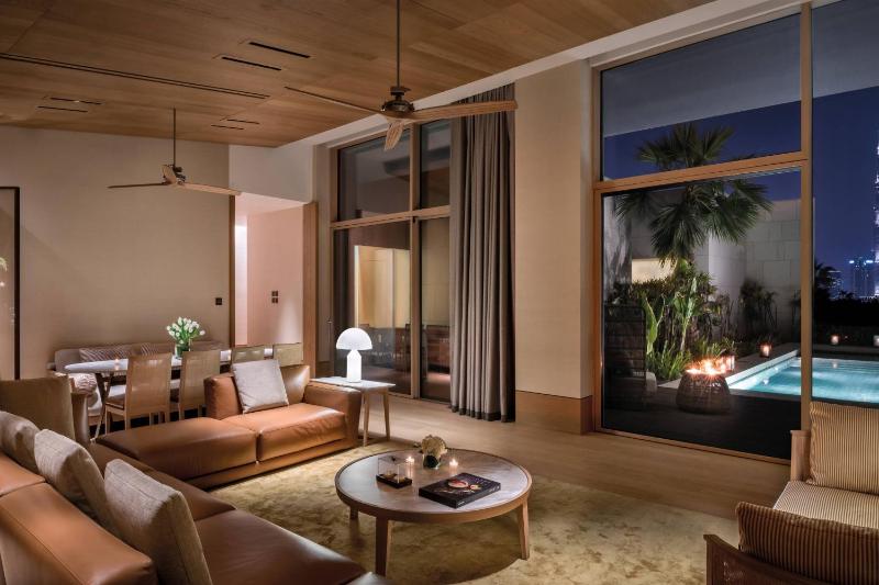 Three Bedroom Pool Villa with Skyline View image 1