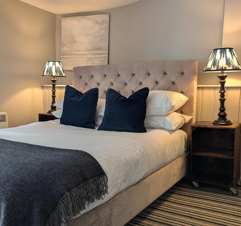 Small Double Room image 1