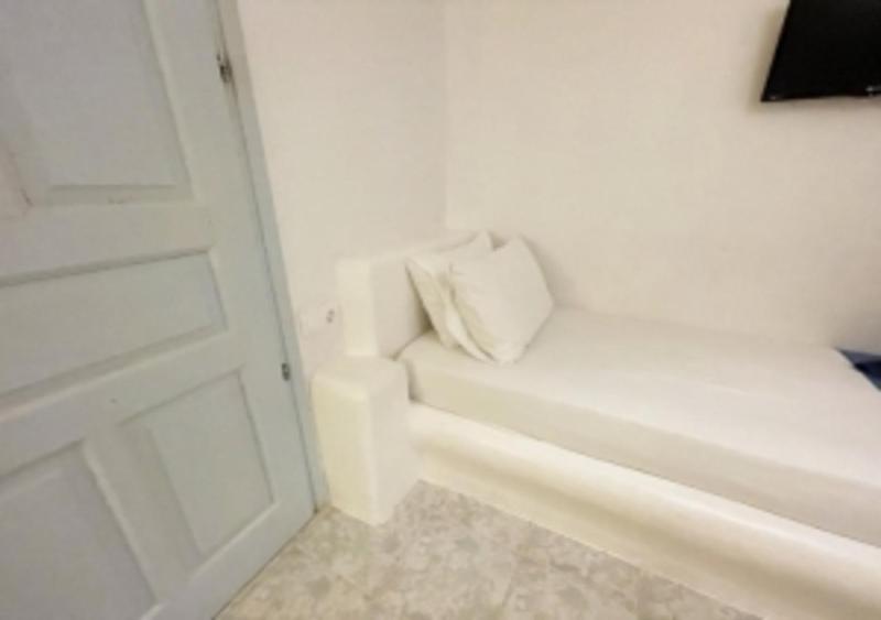 Family Room (2 Adults + 2 Children) image 2