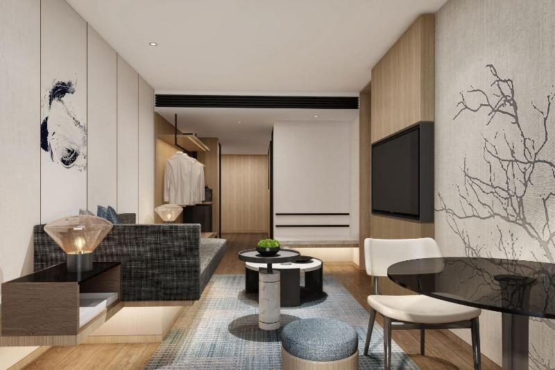 Executive King Suite image 2