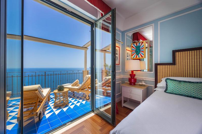 Isola Bella Penthouse Suite image 3
