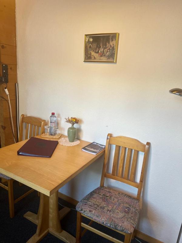 Budget Double Room image 3