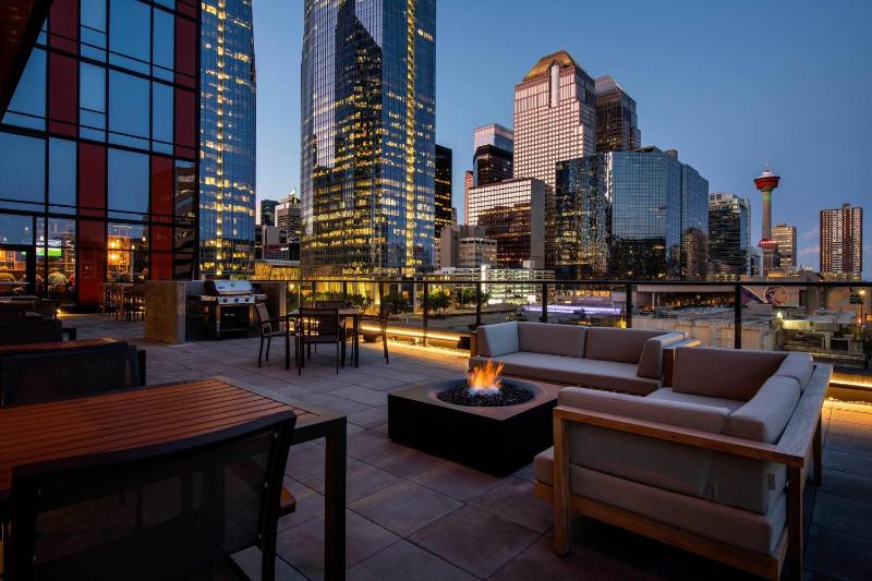 Residence Inn by Marriott Calgary Downtown-Beltline District - image 3