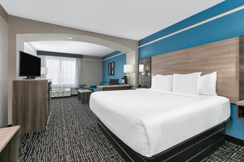 Executive King Room image 2