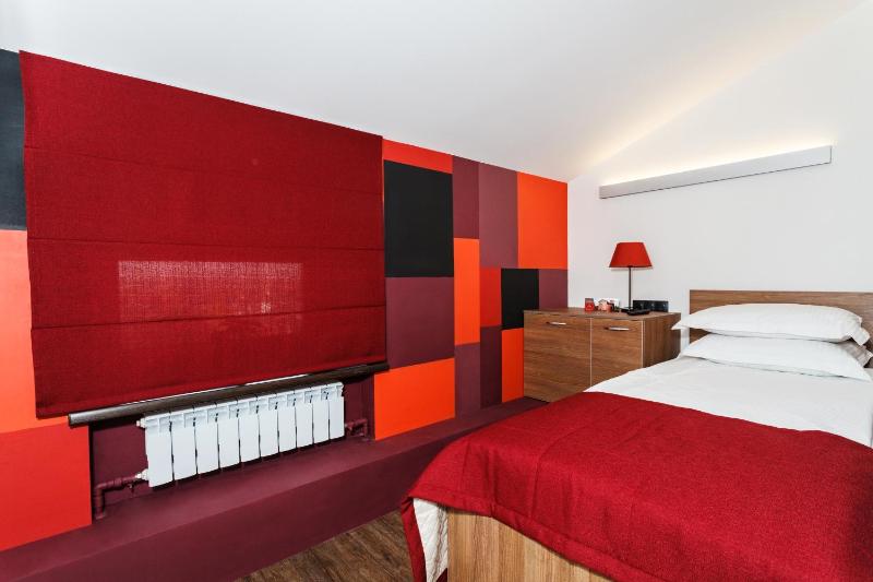 Standard Single Room image 2