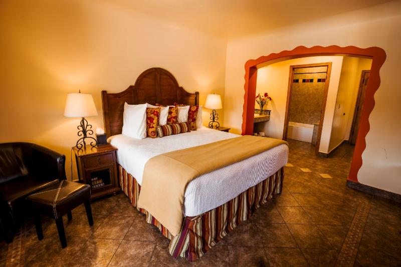 Los Arboles Hotel - image 24