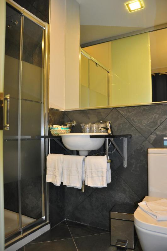 Triple Room image 3