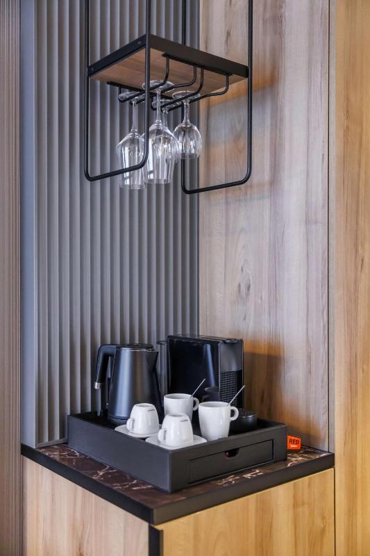 Standard Twin Room image 2