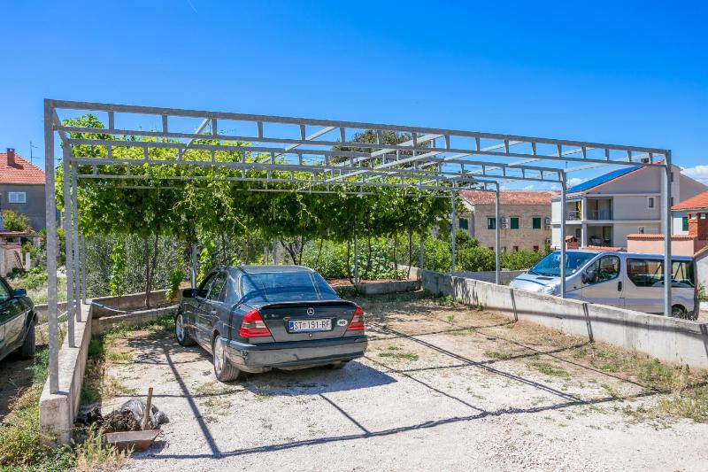 Apartments and rooms with parking space Supetar Brac - 5658 - image 33