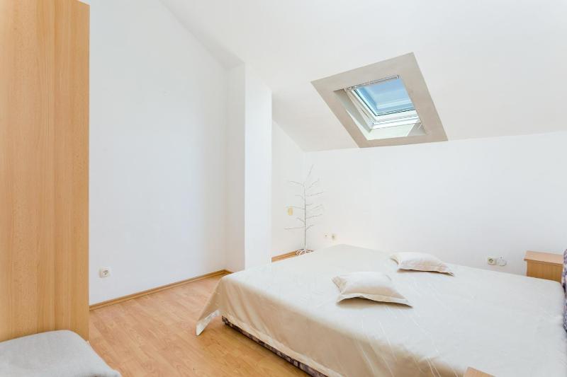 Apartments and rooms with parking space Supetar Brac - 5658 - image 40
