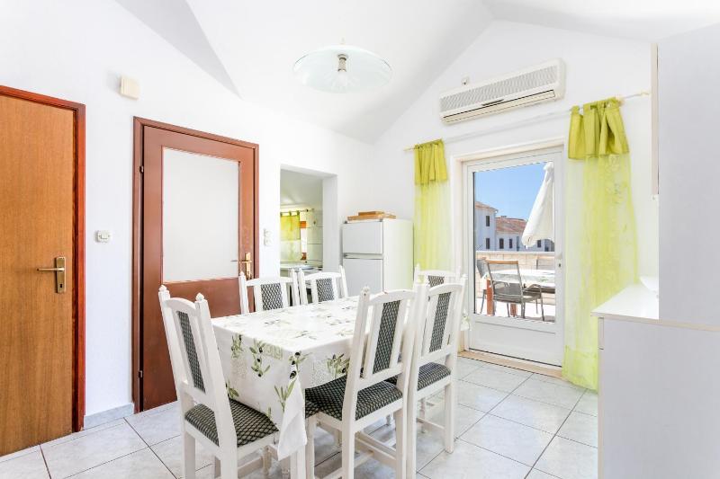 Apartments and rooms with parking space Supetar Brac - 5658 - image 16