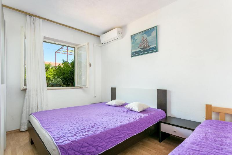 Apartments and rooms with parking space Supetar Brac - 5658 - image 19