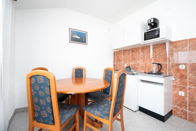 Two-Bedroom Apartment with Balcony image 4
