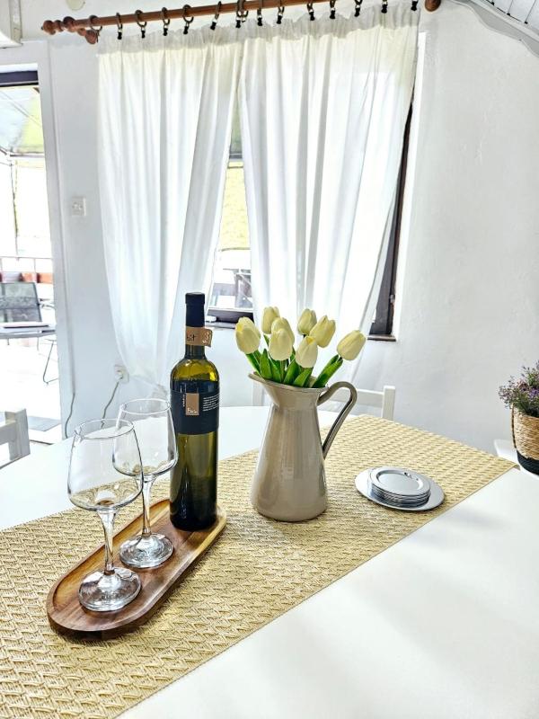 Two-Bedroom Apartment with Terrace image 4