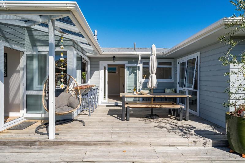 Sunshine Cottage - image 13