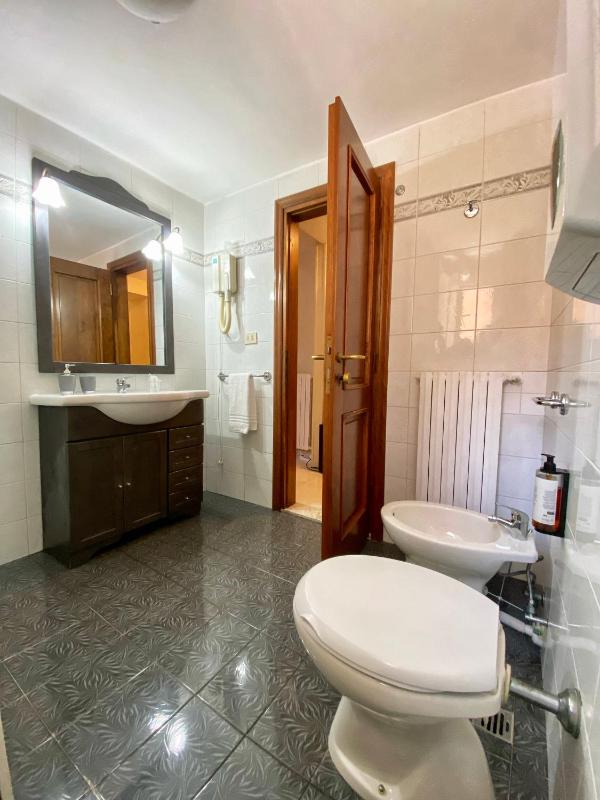 Double or Twin Room image 2