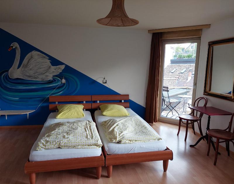 Double Room with Shared Bathroom image 3