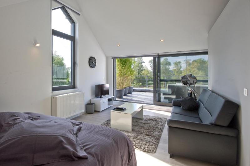 Three-Bedroom House image 4