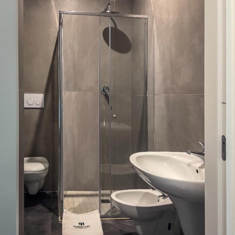 Double Room with Terrace image 3