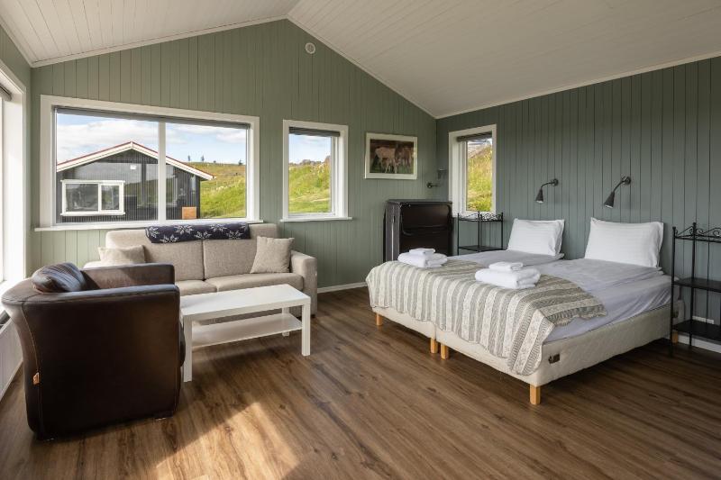 One-Bedroom Cottage image 1