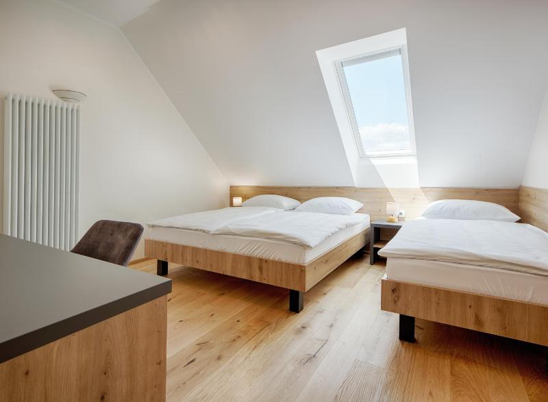 Triple Room with Private Bathroom image 2