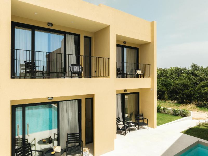 Marea Luxury Suites - image 29