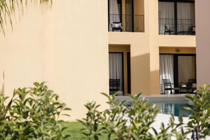 Marea Luxury Suites - image 15