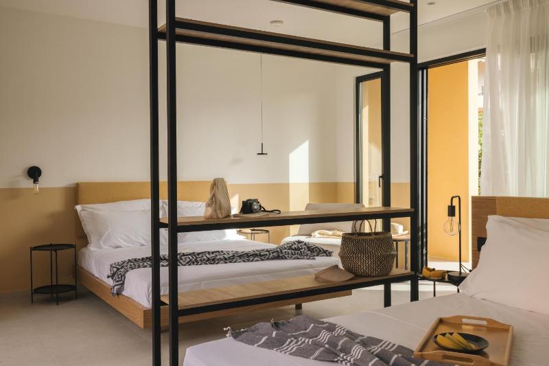 Marea Luxury Suites - image 5