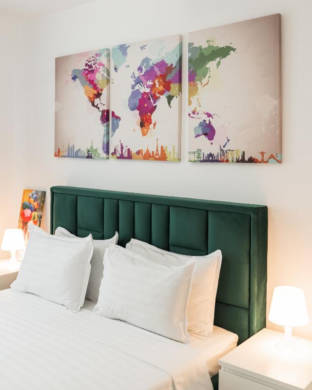 ApartBnb Twins 14B Images