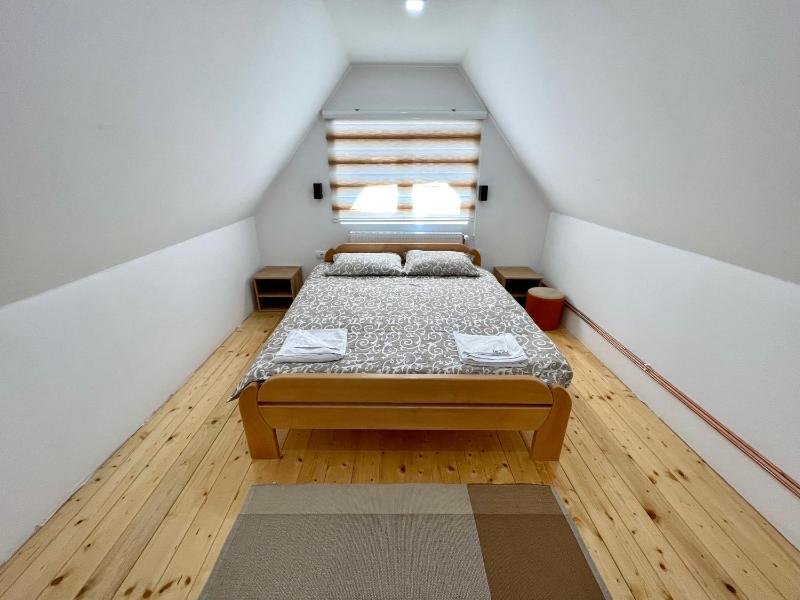 Two-Bedroom Apartment with Mountain View image 4