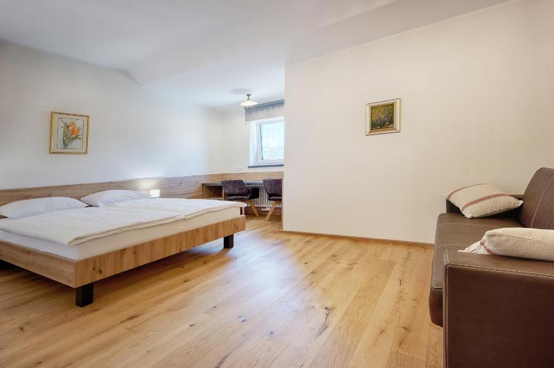 Double Room with Private Bathroom image 3