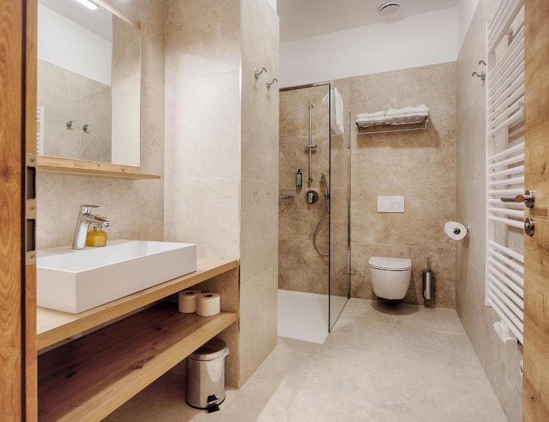 Double Room with Private Bathroom image 2