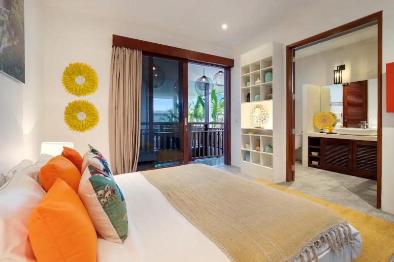 You think you know Canggu - Think again! Stunning LARGE LUXXE 7bed Villa - image 21