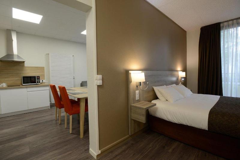 One-Bedroom Apartment image 1
