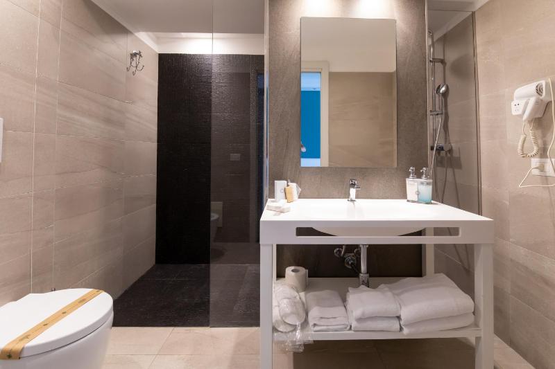 Suite with Pool View image 2