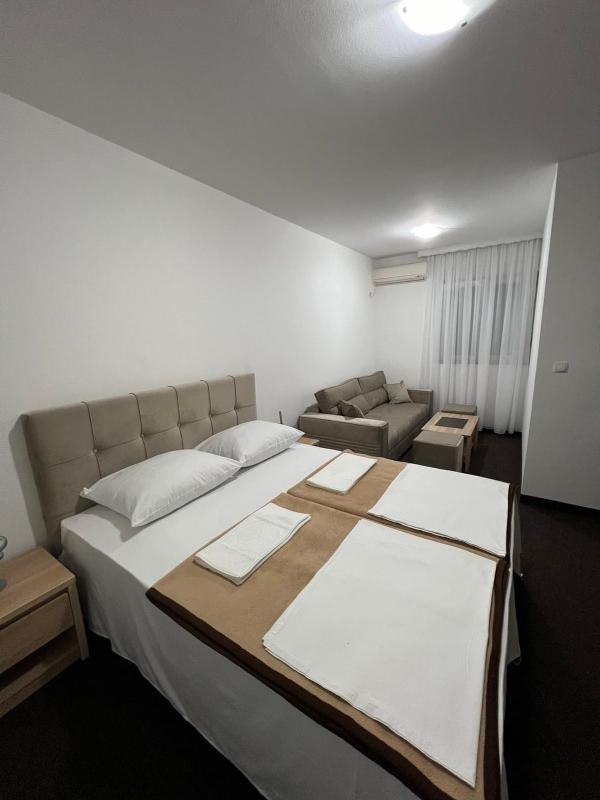Triple Room image 3