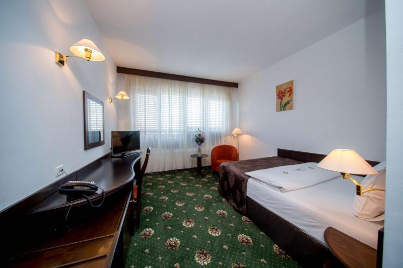 Standard Single Room image 1