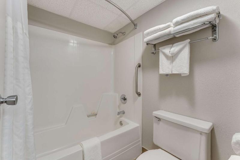 Double Room with Two Double Beds - Non-Smoking image 2