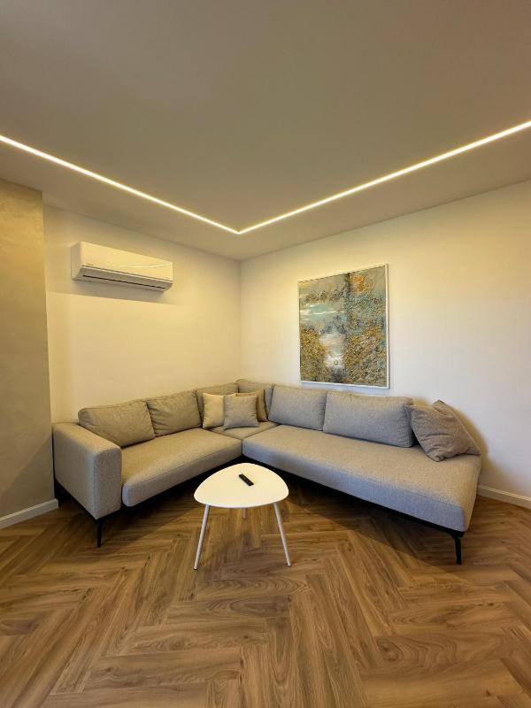 Golden Shore Apartament - image 15