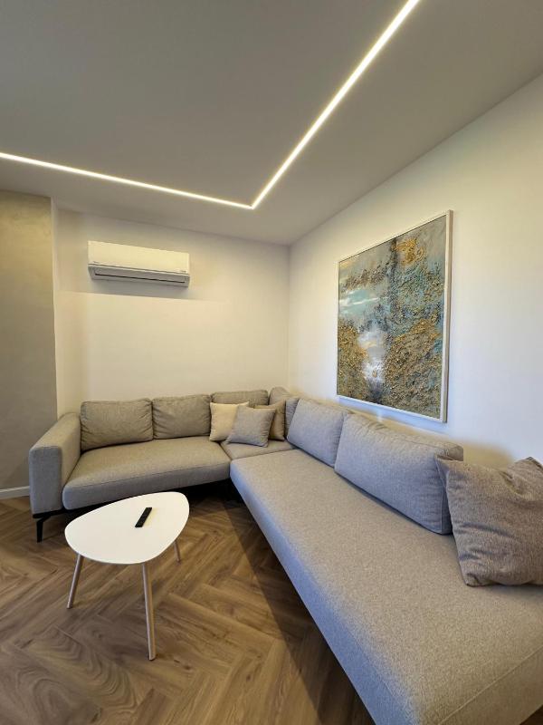 Golden Shore Apartament - image 11