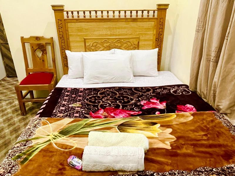 MANOKUR - E- BASA HOTEl - image 10