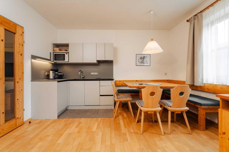 Two-Bedroom Apartment with Lake View image 3