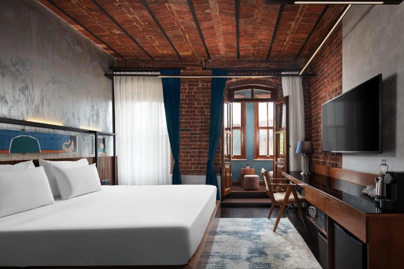 Galata House Deluxe image 1