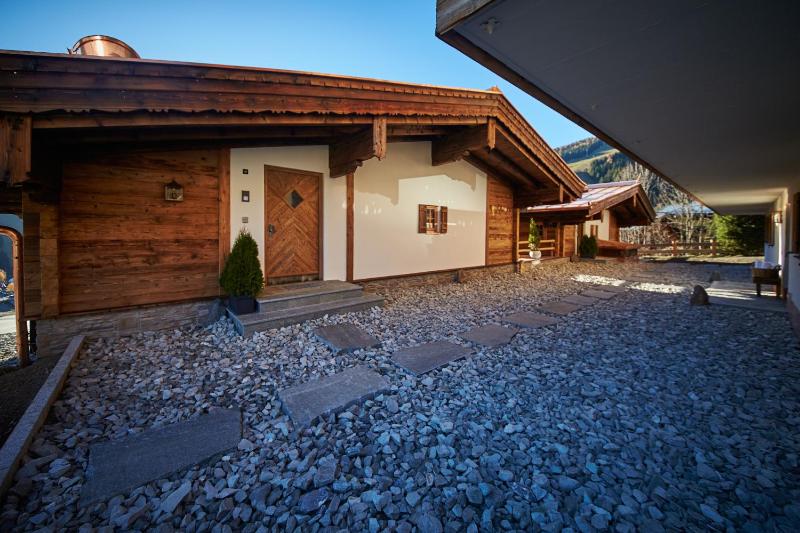 Three-Bedroom Chalet image 4