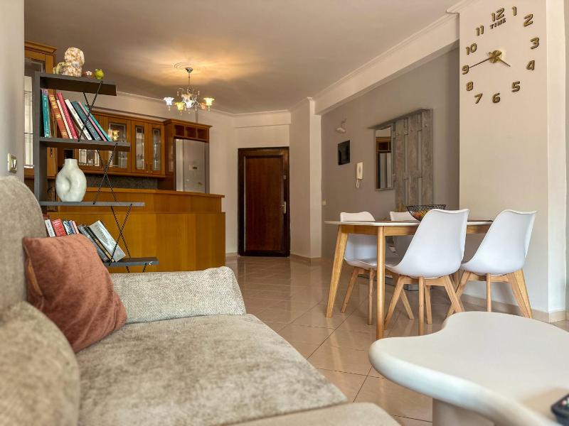 Blue Breeze Apartament Saranda - image 8