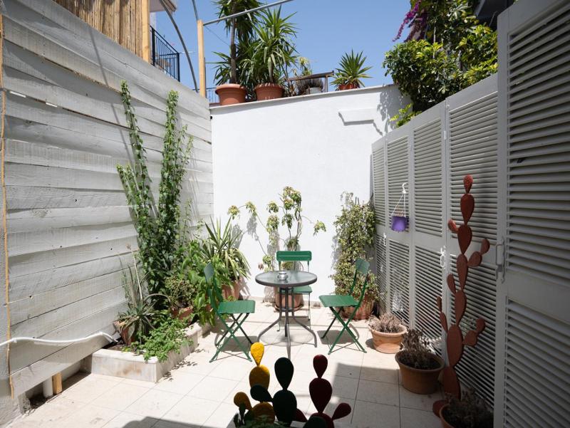 Mondrian Guest House - image 37