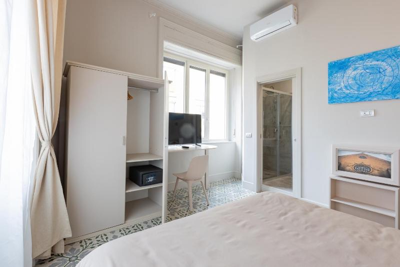 Quadruple Room with Private Bathroom image 4