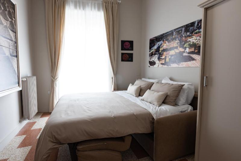 Quadruple Room with Private Bathroom image 2